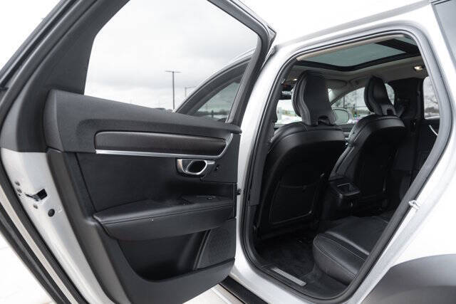 2020 Volvo V90 Cross Country T6