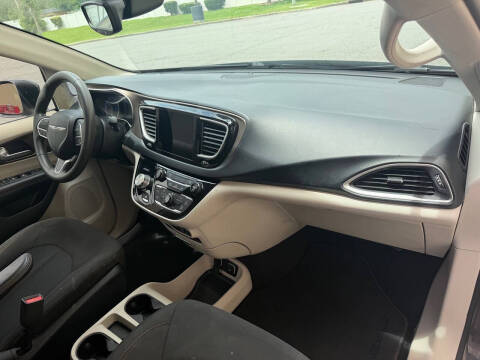 2017 Chrysler Pacifica Touring