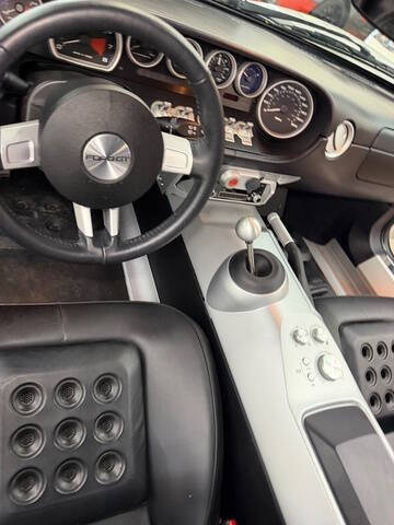2005 Ford GT