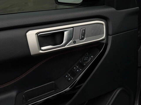 2024 Ford Explorer ST-Line