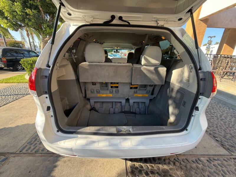2014 Toyota Sienna L 7-Passenger