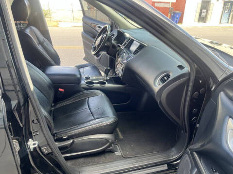 2018 Nissan Pathfinder S