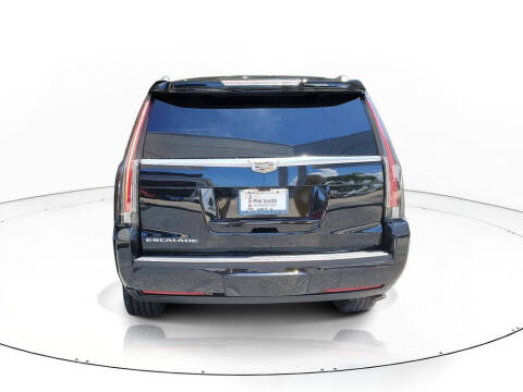 2019 Cadillac Escalade Luxury