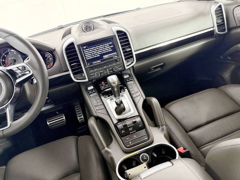 2016 Porsche Cayenne Turbo
