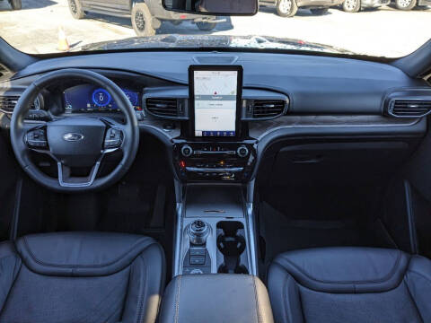 2023 Ford Explorer Platinum