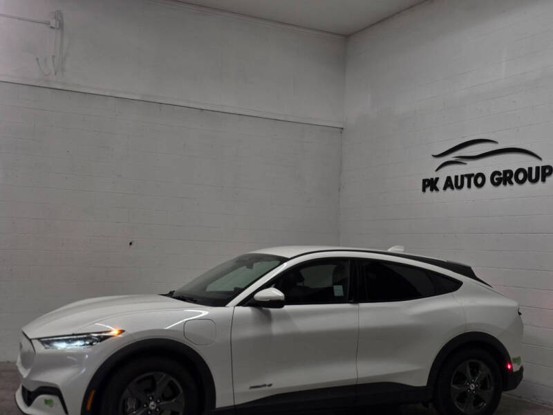 2022 Ford Mustang Mach-E Select