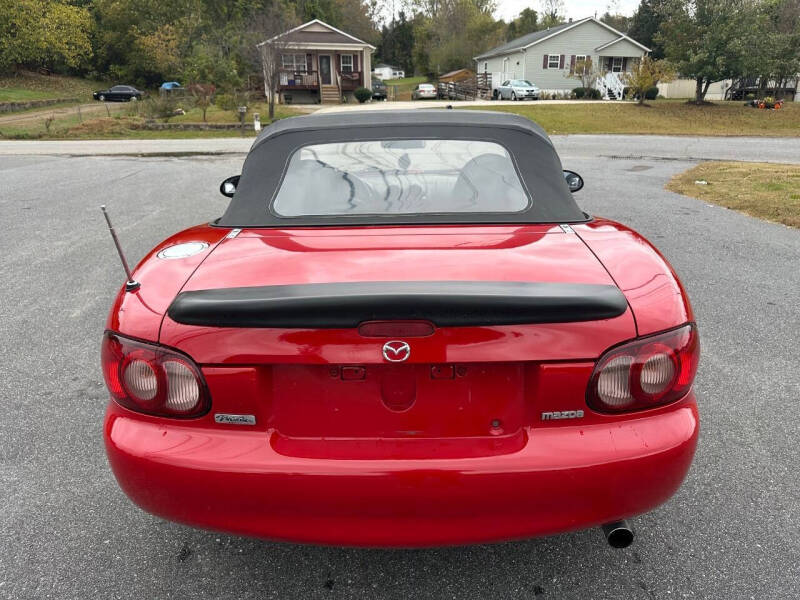 2002 Mazda MX-5 Miata