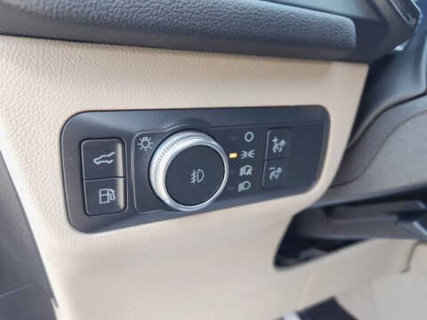 2022 Ford Escape Hybrid Titanium