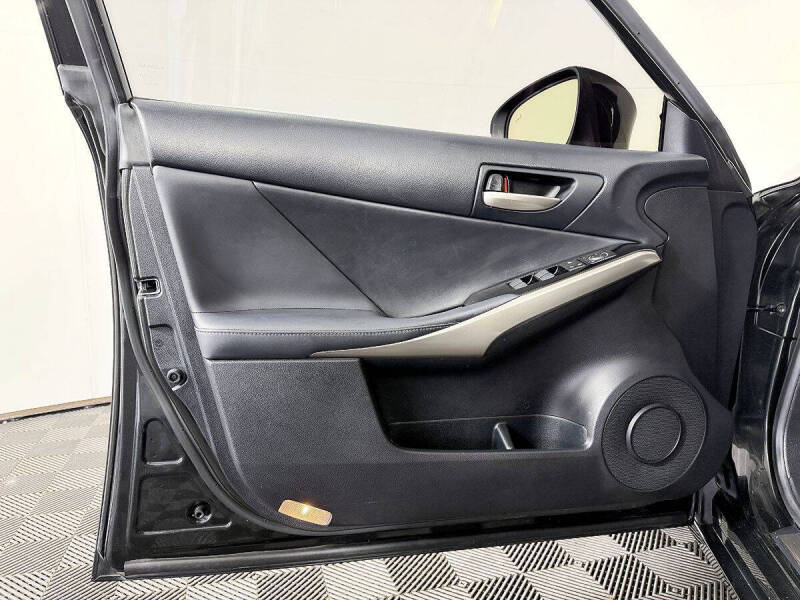 2018 Lexus IS 300