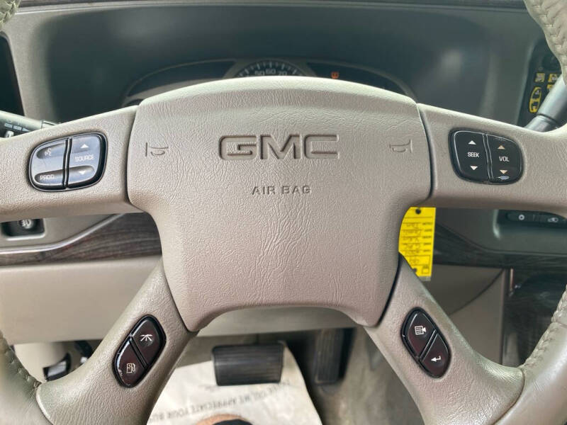 2004 GMC Yukon Denali