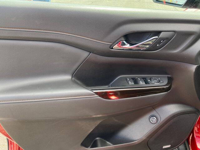 2023 GMC Acadia AT4