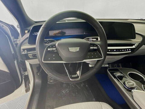 2024 Cadillac LYRIQ Luxury 1