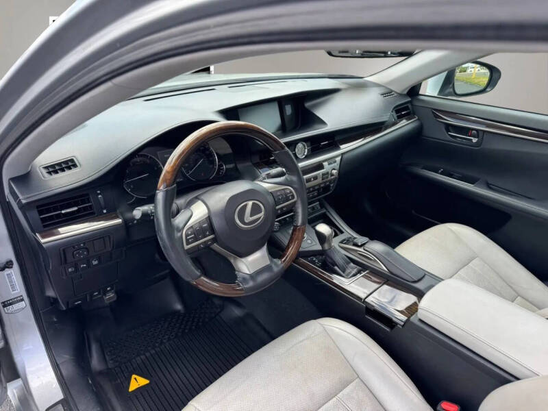2016 Lexus ES 350