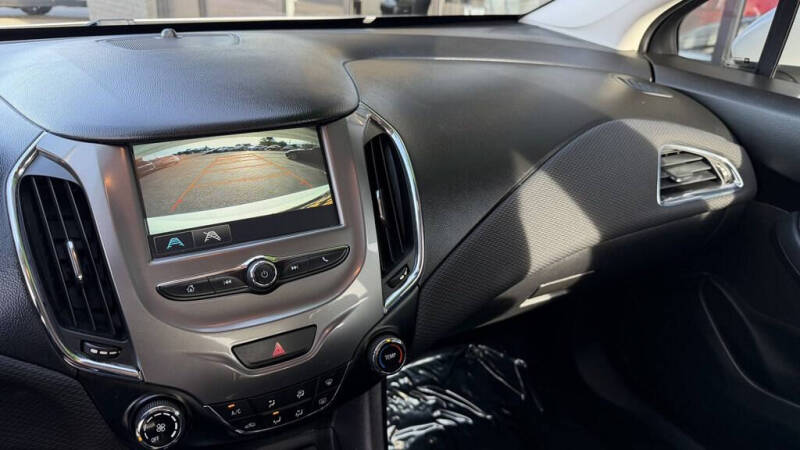 2017 Chevrolet Cruze LT Auto