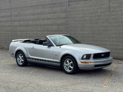 2005 Ford Mustang V6 Deluxe