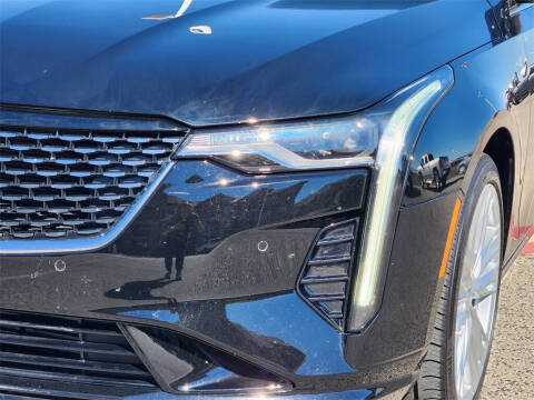 2024 Cadillac CT4 Premium Luxury