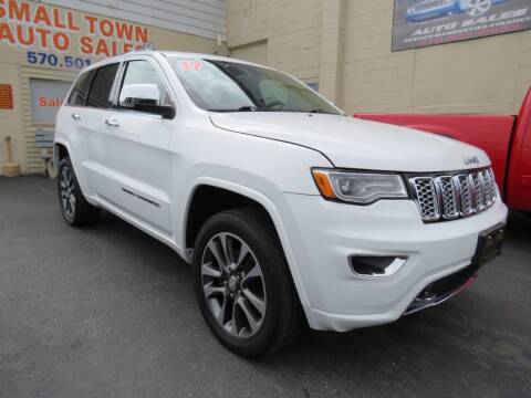 2017 Jeep Grand Cherokee for sale at Small Town Auto Sales in Hazleton PA