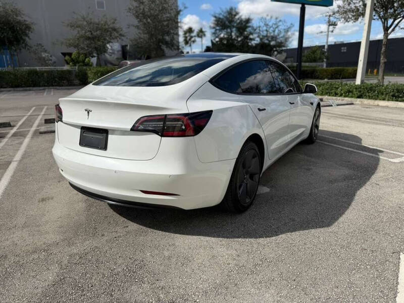 2021 Tesla Model 3 Standard Range Plus