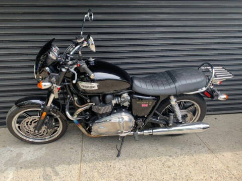 Triumph Bonneville Image