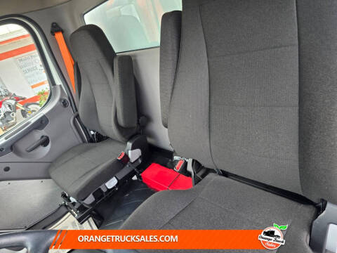 2023 Freightliner M2 106