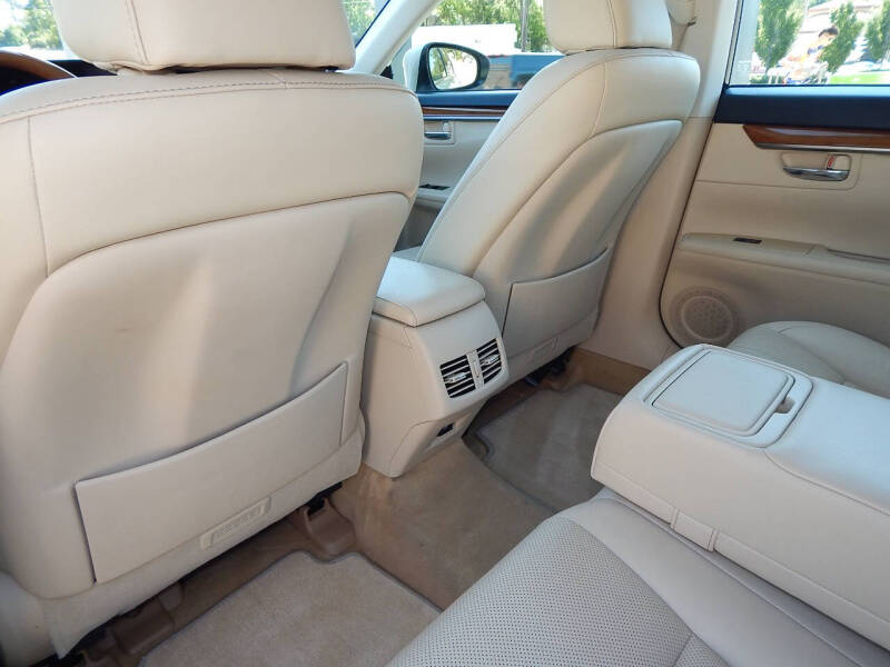 2013 Lexus ES 300h