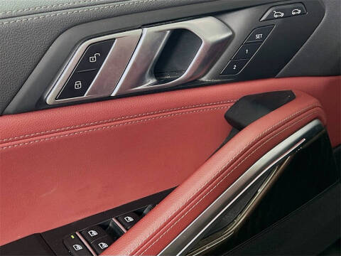 2022 BMW X6 xDrive40i