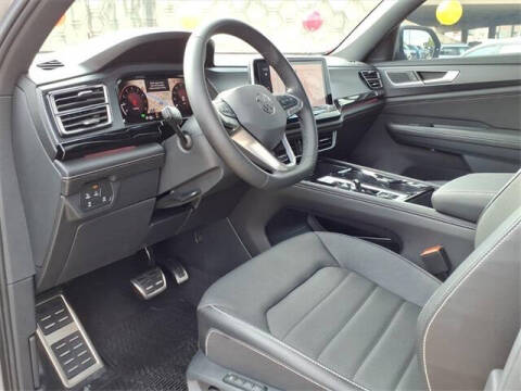 2024 Volkswagen Atlas Cross Sport SEL R-Line 4Motion