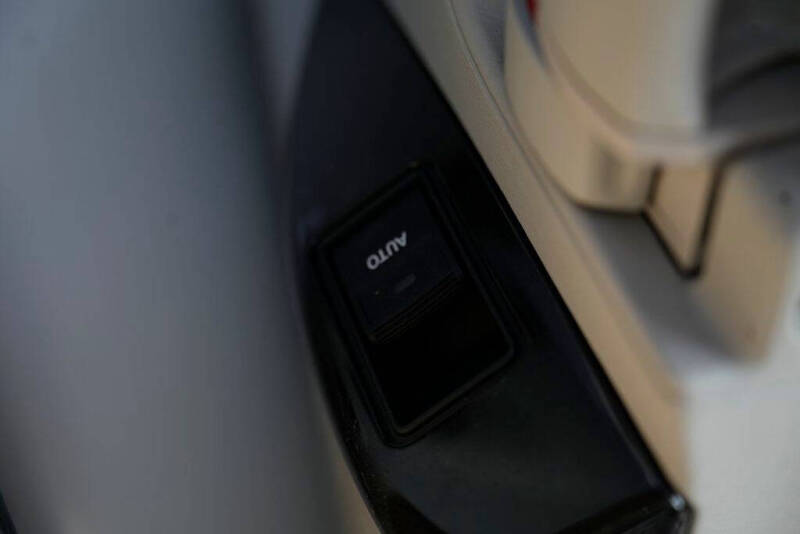 2011 Toyota Sienna Base 7-Passenger
