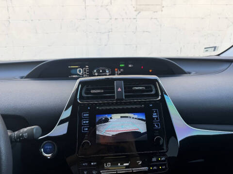 2016 Toyota Prius Two