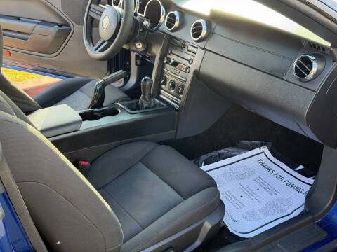 2007 Ford Mustang V6 Deluxe