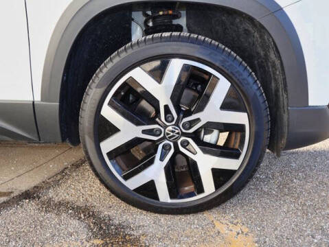 2023 Volkswagen Taos SEL 4Motion