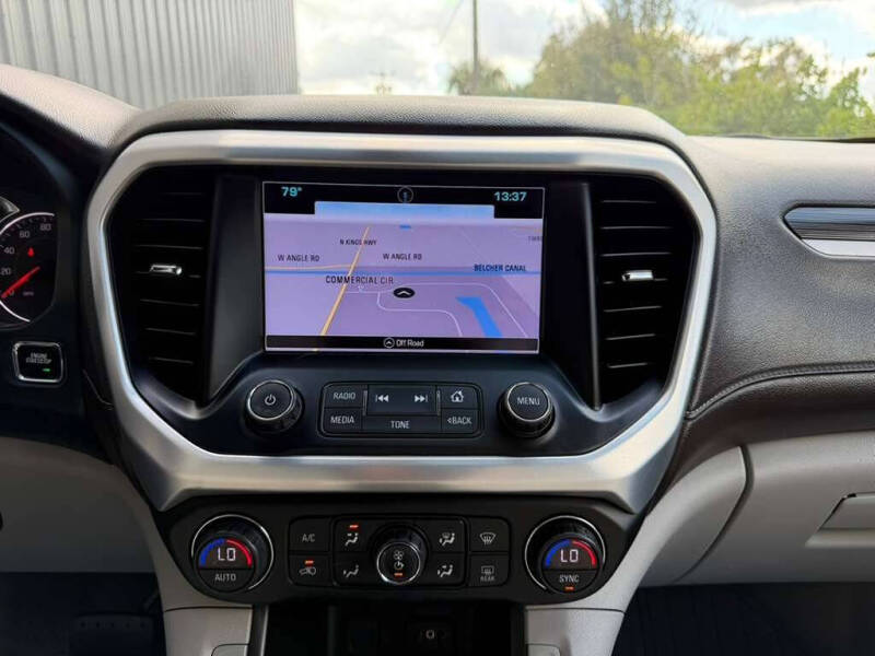 2017 GMC Acadia SLT-1