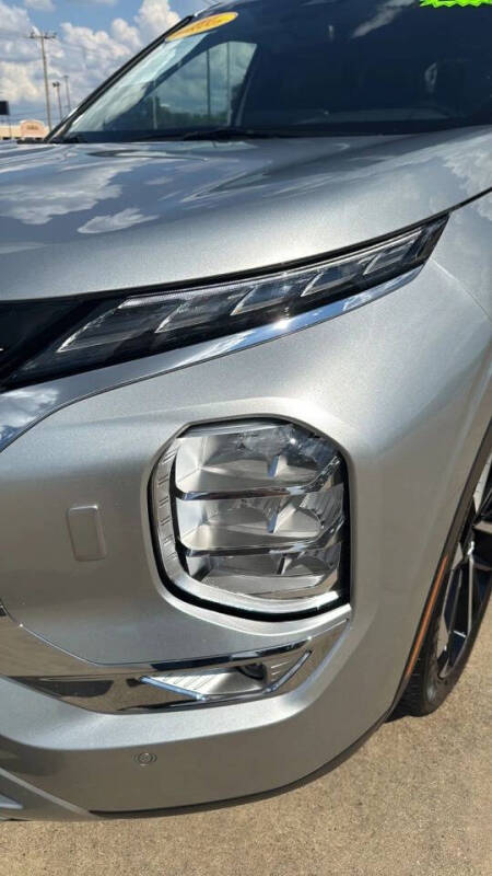 2024 Mitsubishi Outlander SE