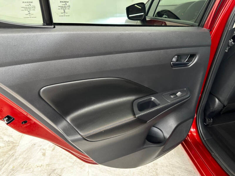 2022 Nissan Versa SR