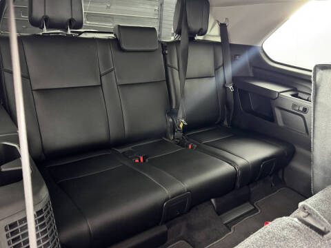 2024 Toyota Sequoia SR5