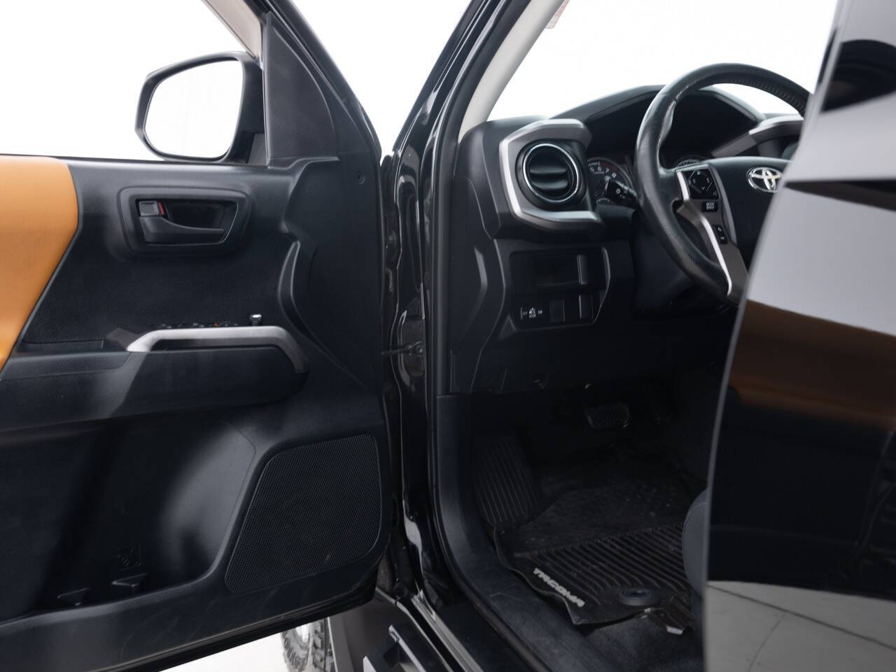 Used Car 2016 Toyota Tacoma  Sr5 V6 4x2 4dr Double Cab 5.0 Ft Sb For Sale Under $20,000 In Coal City, Illinois