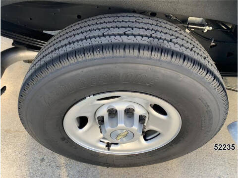 2023 Chevrolet Express 2500