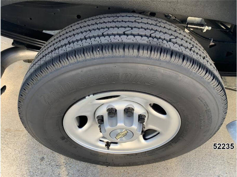 2023 Chevrolet Express 2500