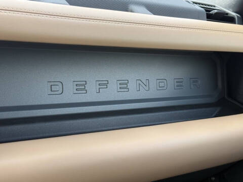 2025 Land Rover Defender 110 P400 S