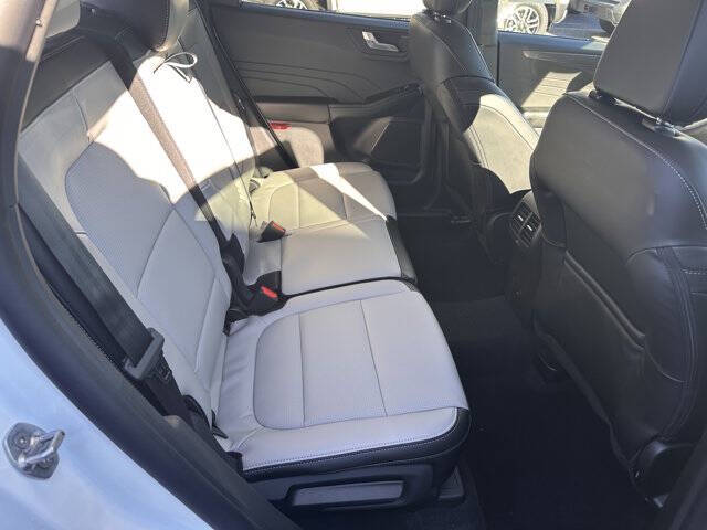 2026 Ford Escape Platinum