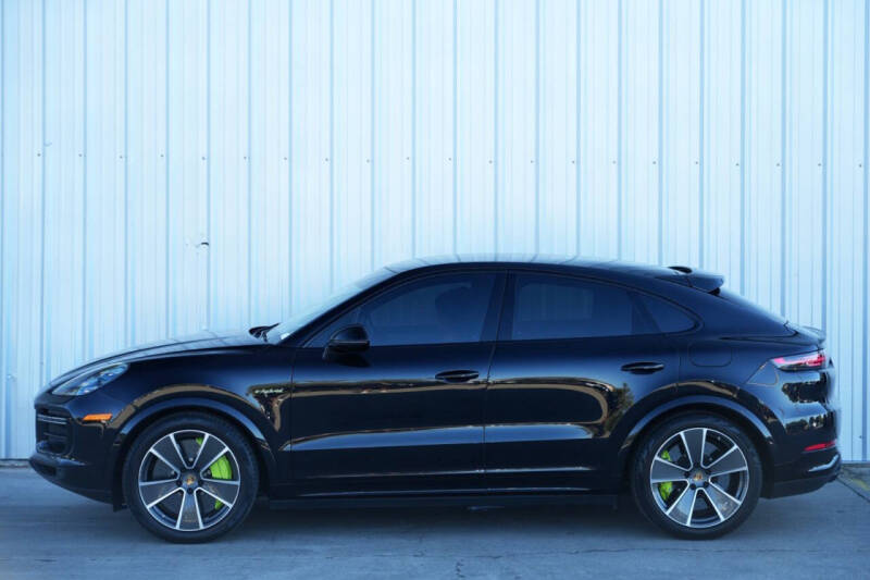 2021 Porsche Cayenne Turbo S E-Hybrid Coupe