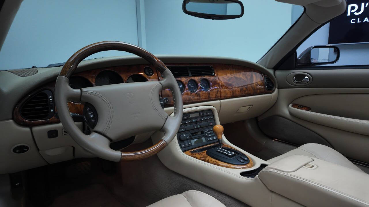 1998 Jaguar XK-Series 35