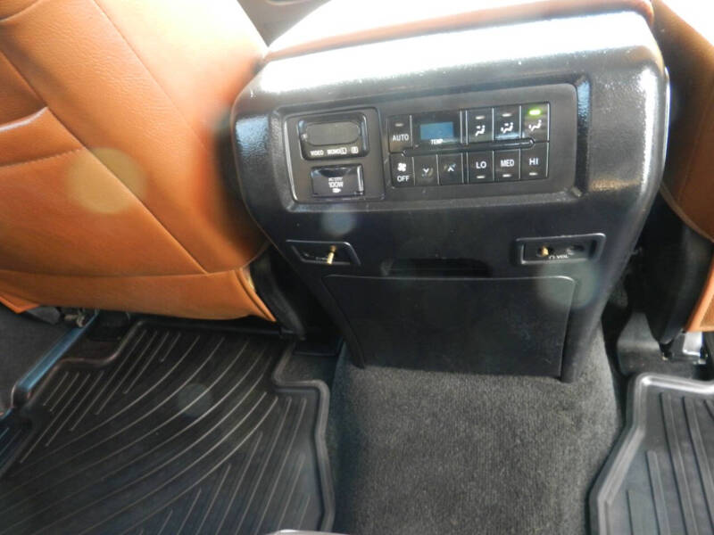 2013 Toyota Sequoia Platinum