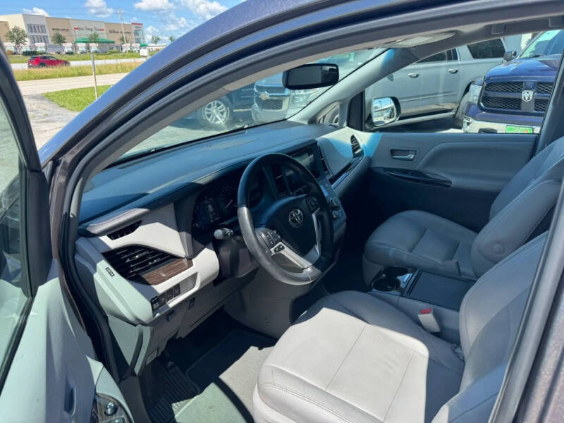2015 Toyota Sienna