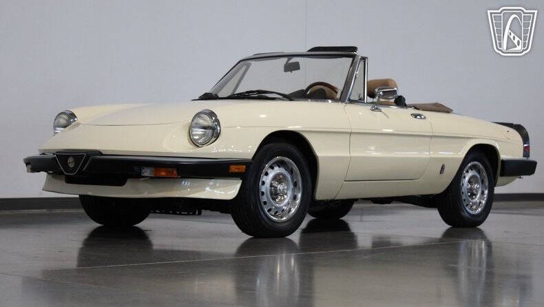 1985 Alfa Romeo Spider Veloce