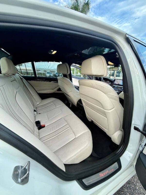 2019 BMW 5 Series 530i