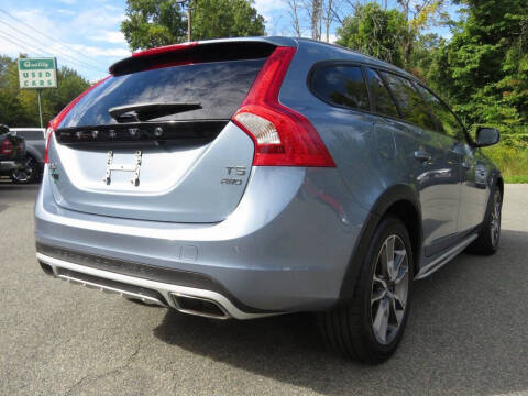 2018 Volvo V60 Cross Country T5 Premier