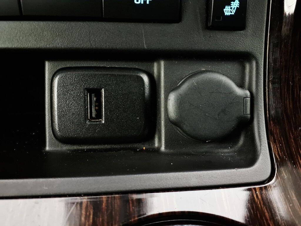 Black 2017 Chevrolet Traverse Premier Premier 4dr SUV 25