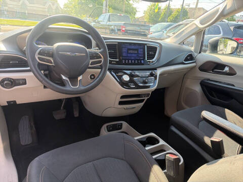 2017 Chrysler Pacifica Touring