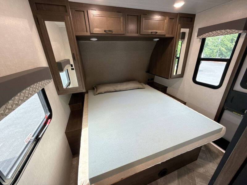 2020 Winnebago Voyage